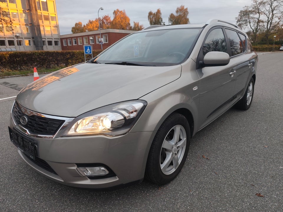 Kia Ceed 1,6 CVVT Active Fashion SW aut. 5d