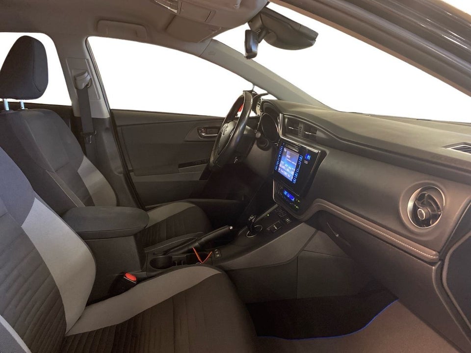Toyota Auris 1,8 Hybrid H2 Comfort CVT 5d