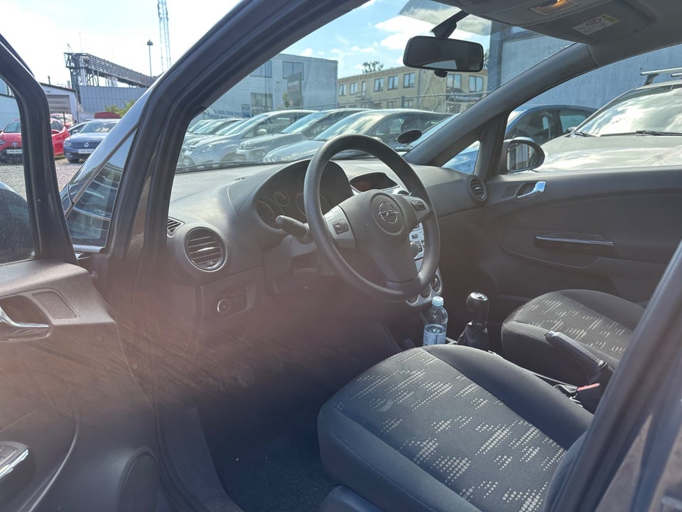 Opel Corsa 1,2 16V Enjoy 5d