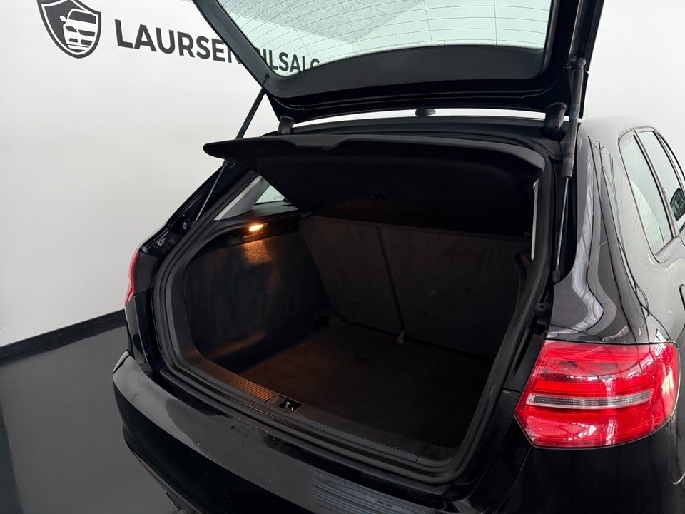 Audi A3 1,6 TDi Ambiente Sportback 5d