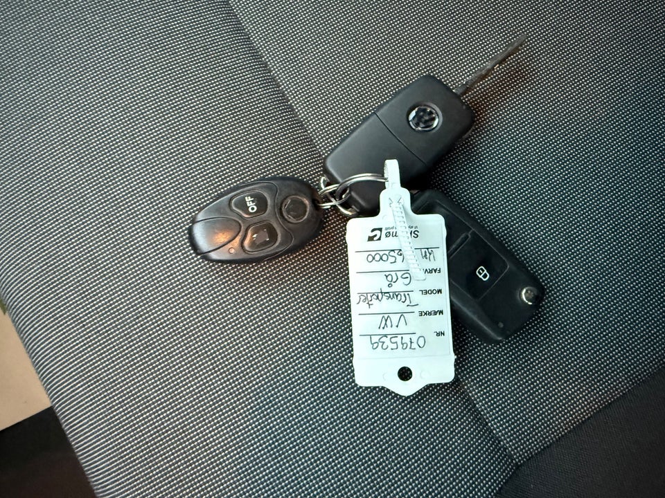 VW Transporter 2,0 TDi 140 Kassevogn lang