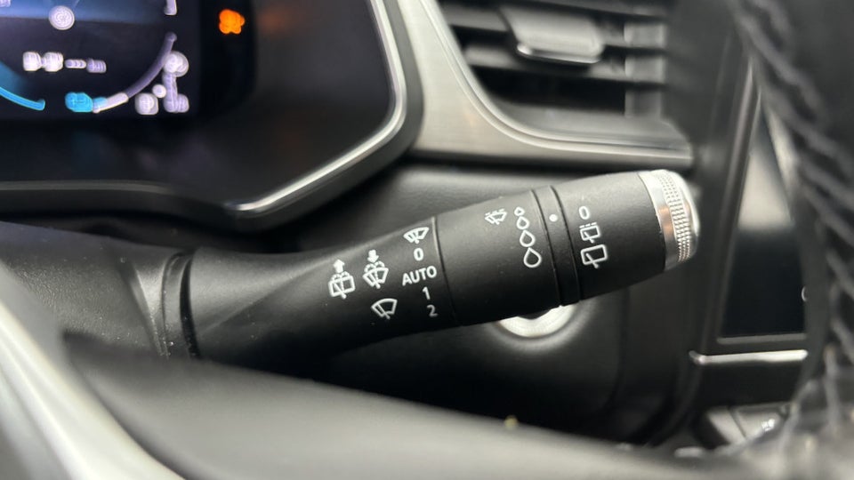 Renault Captur 1,6 E-Tech Intens 5d