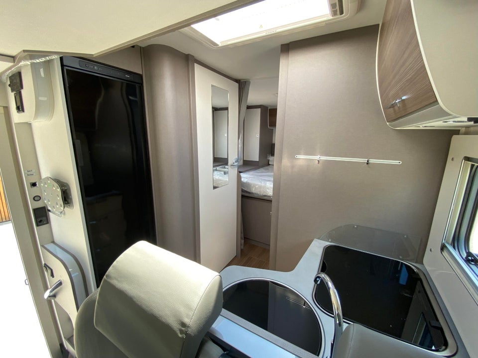 Etrusco T7400QB 2,3 MJT aut. 5d