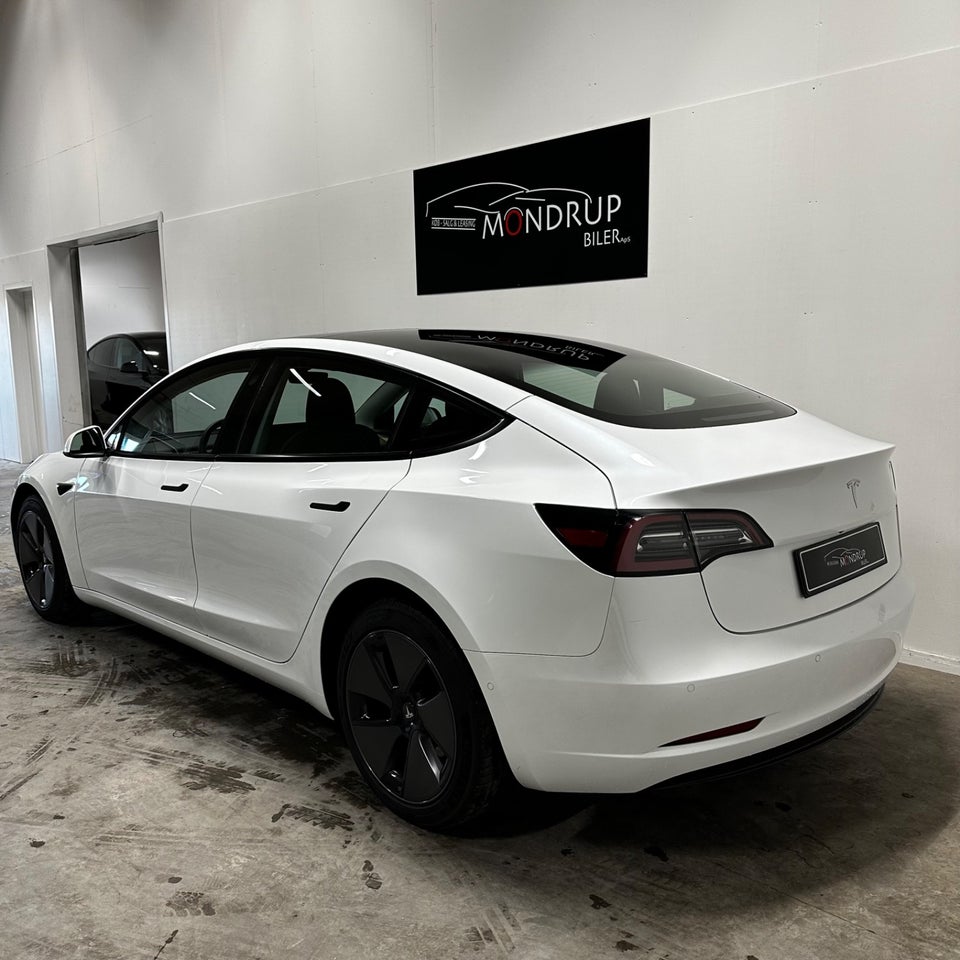 Tesla Model 3 RWD 4d