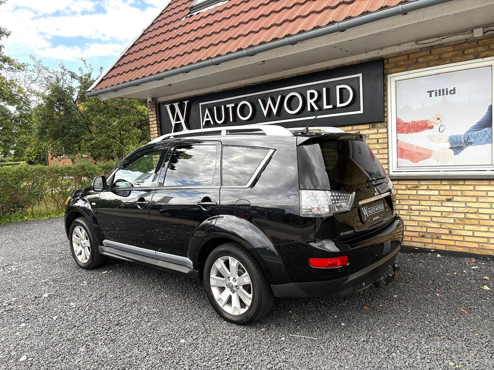 Mitsubishi Outlander 2,4 Instyle aut. 4WD 5d