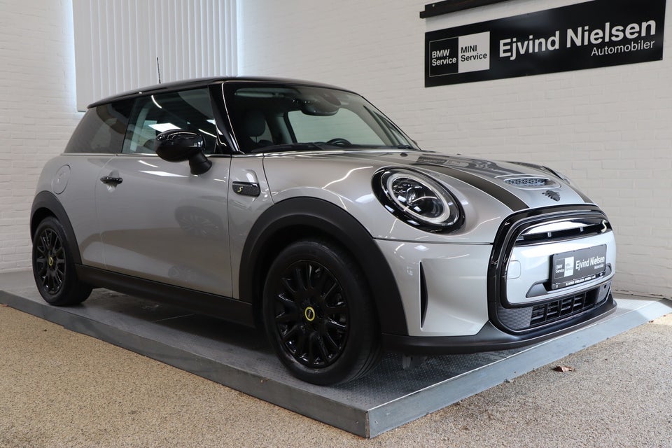 MINI Cooper SE Classic Trim 3d