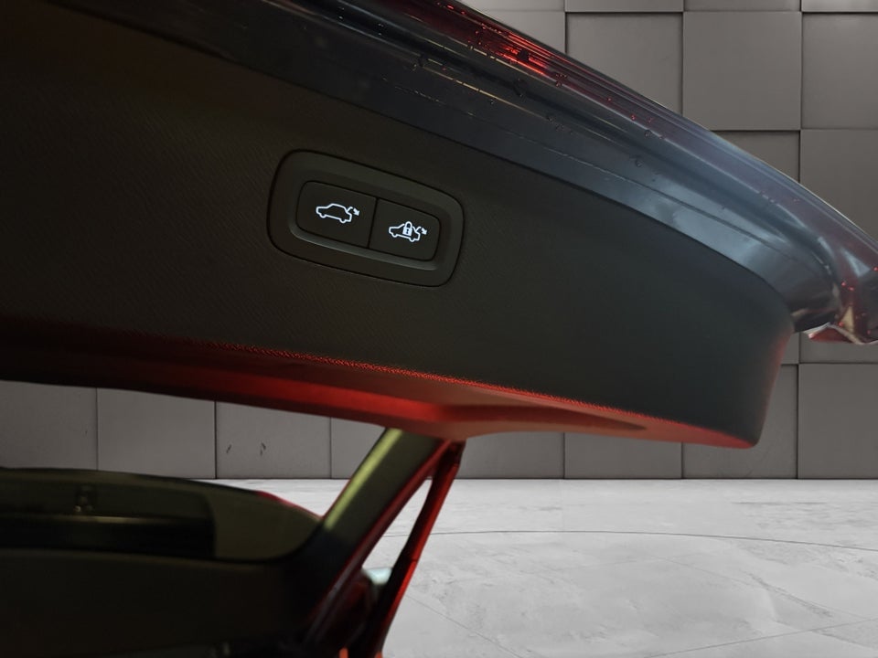 Volvo XC90 2,0 T8 ReCharge Ultimate Dark aut. AWD 7prs 5d