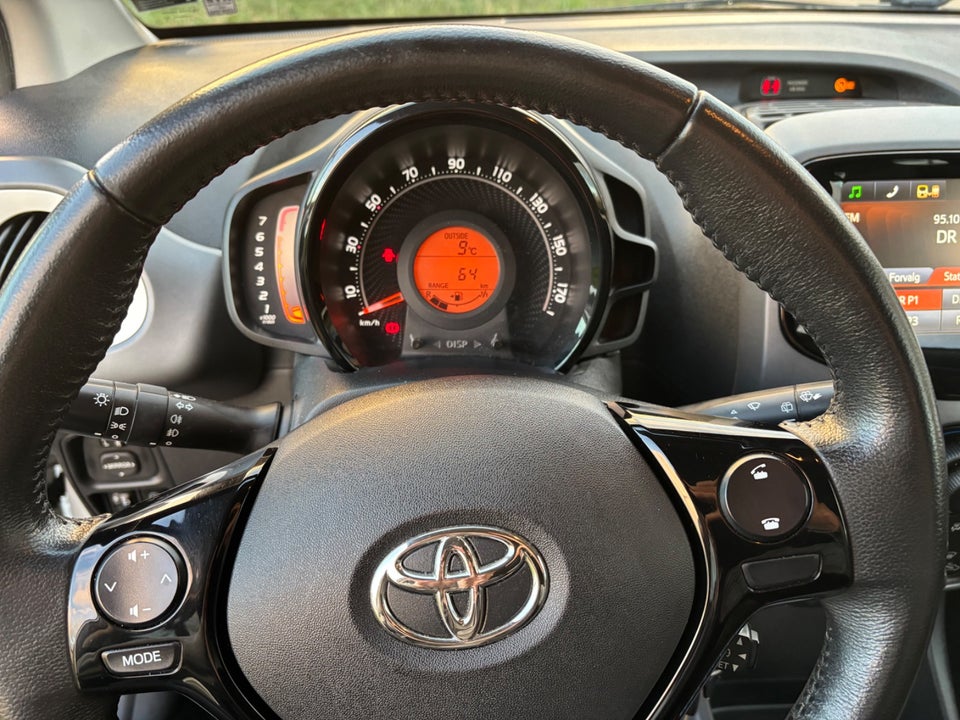 Toyota Aygo 1,0 VVT-i x-cellence 5d