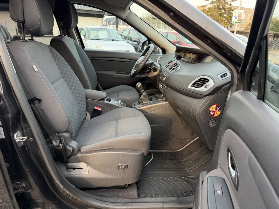 Renault Grand Scenic III 1,6 16V Expression 7prs 5d