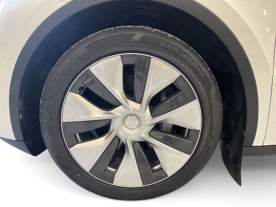 Tesla Model Y Long Range AWD 5d