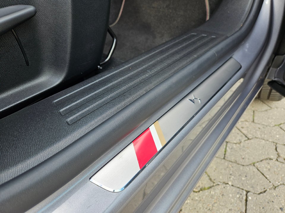 DS DS 3 CrossBack 50 E-Tense Performance Line Pack 5d