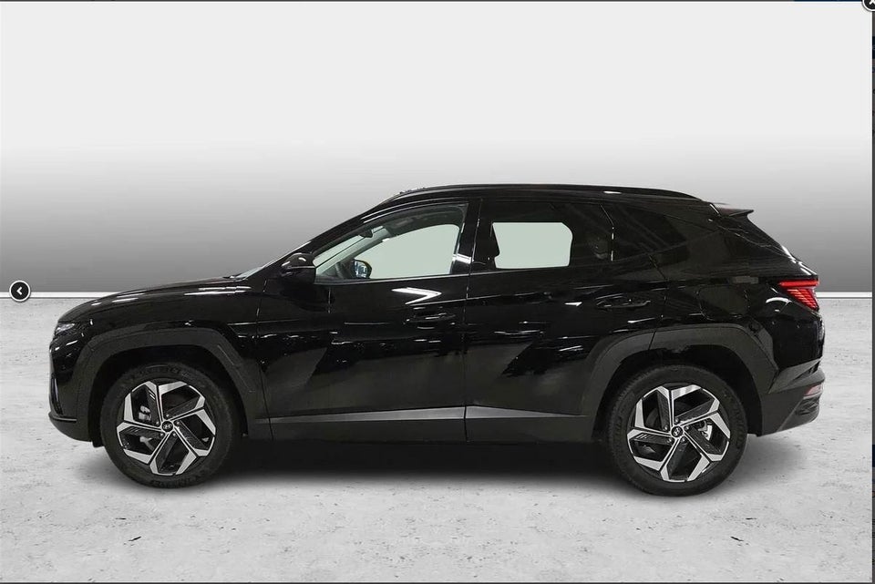 Hyundai Tucson 1,6 PHEV Essential aut. 4WD Van 5d