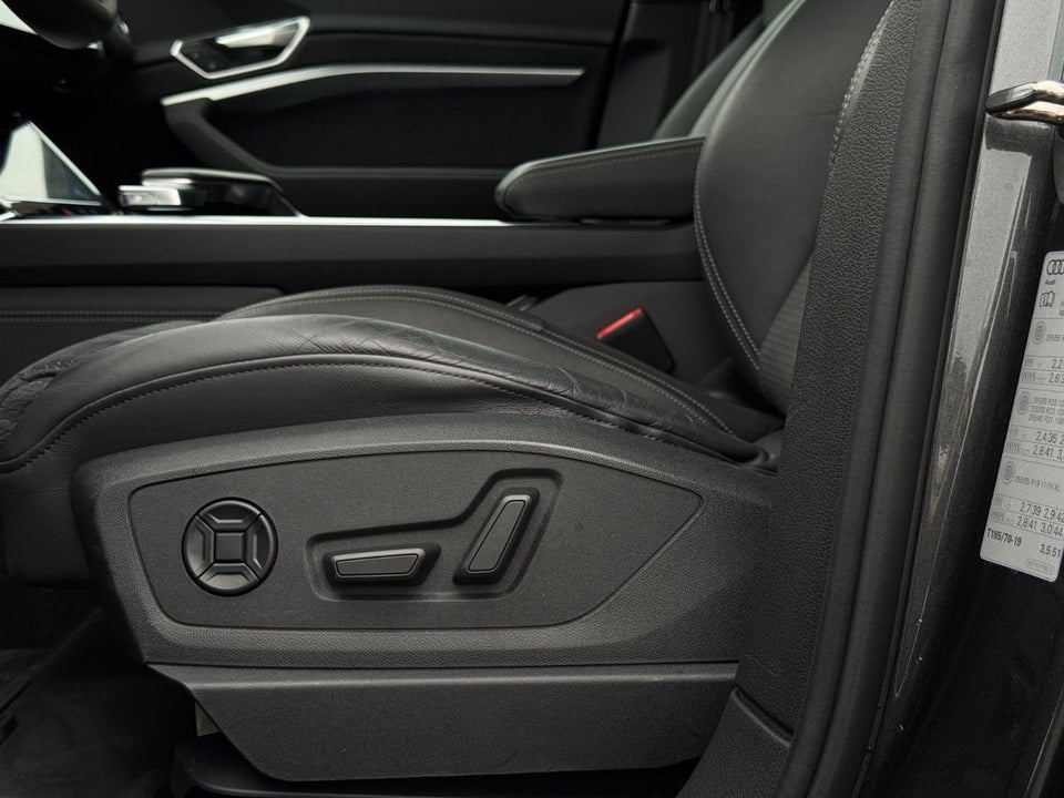 Audi e-tron 55 S-line quattro 5d