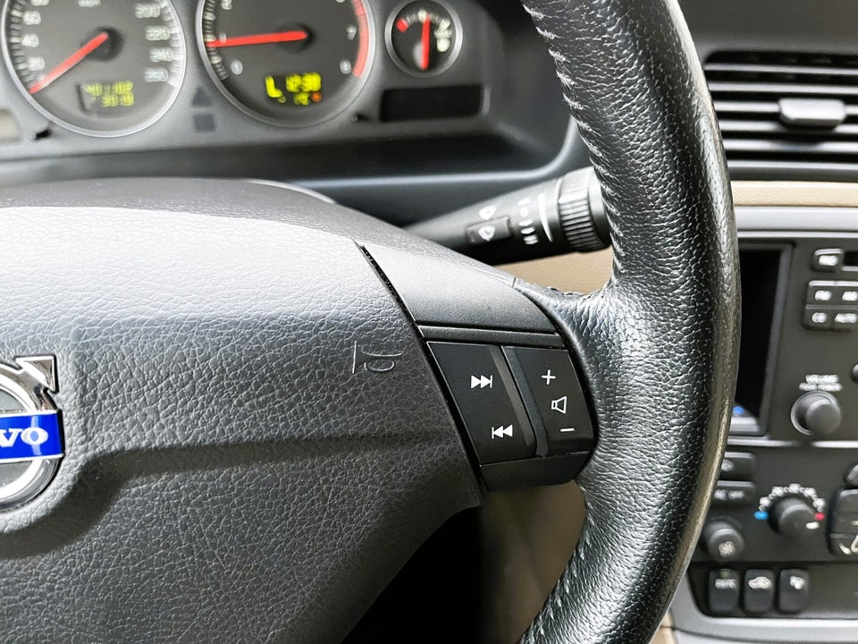 Volvo S60 2,4 140 Momentum aut. 4d