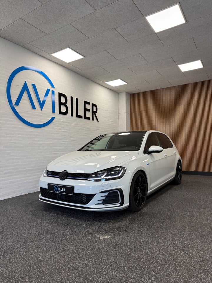 VW Golf VII 1,4 GTE DSG 5d