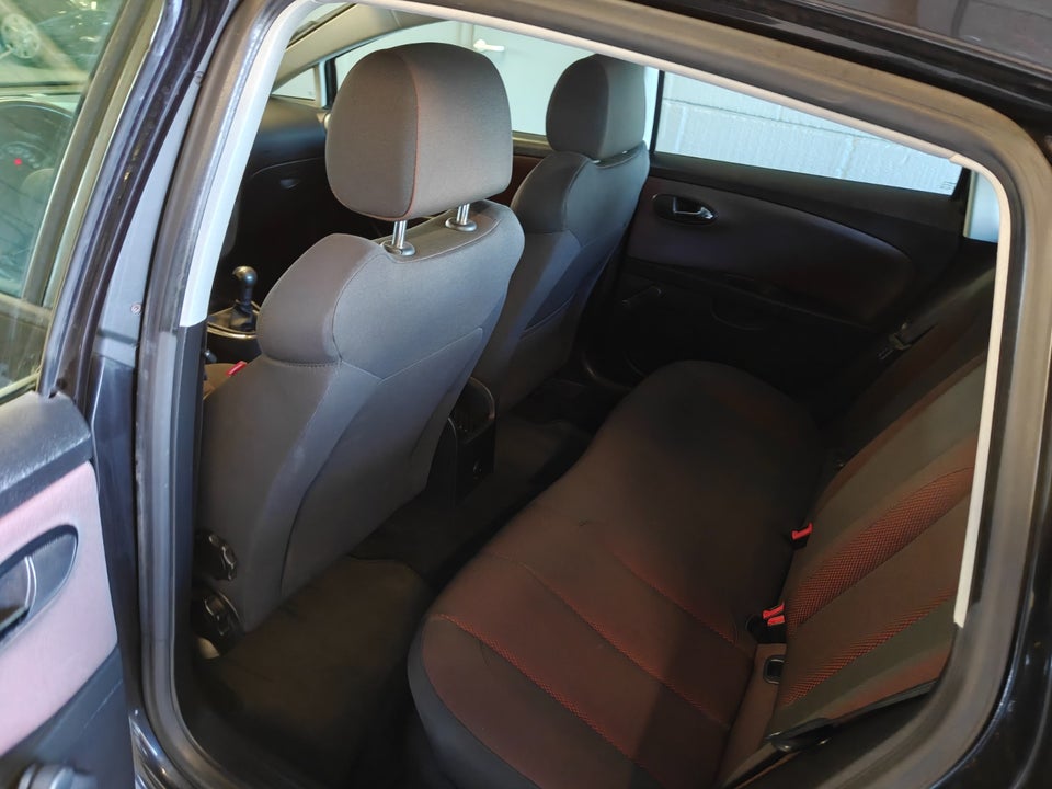 Seat Leon 1,6 Stylance 5d