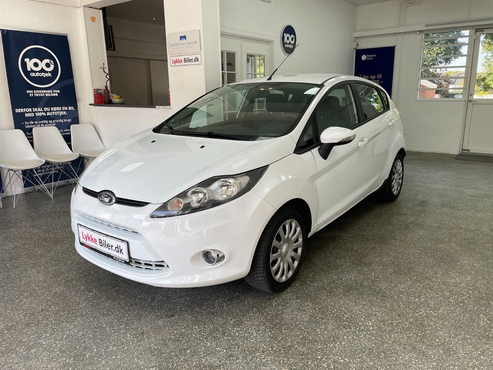 Ford Fiesta 1,4 Titanium aut. 5d