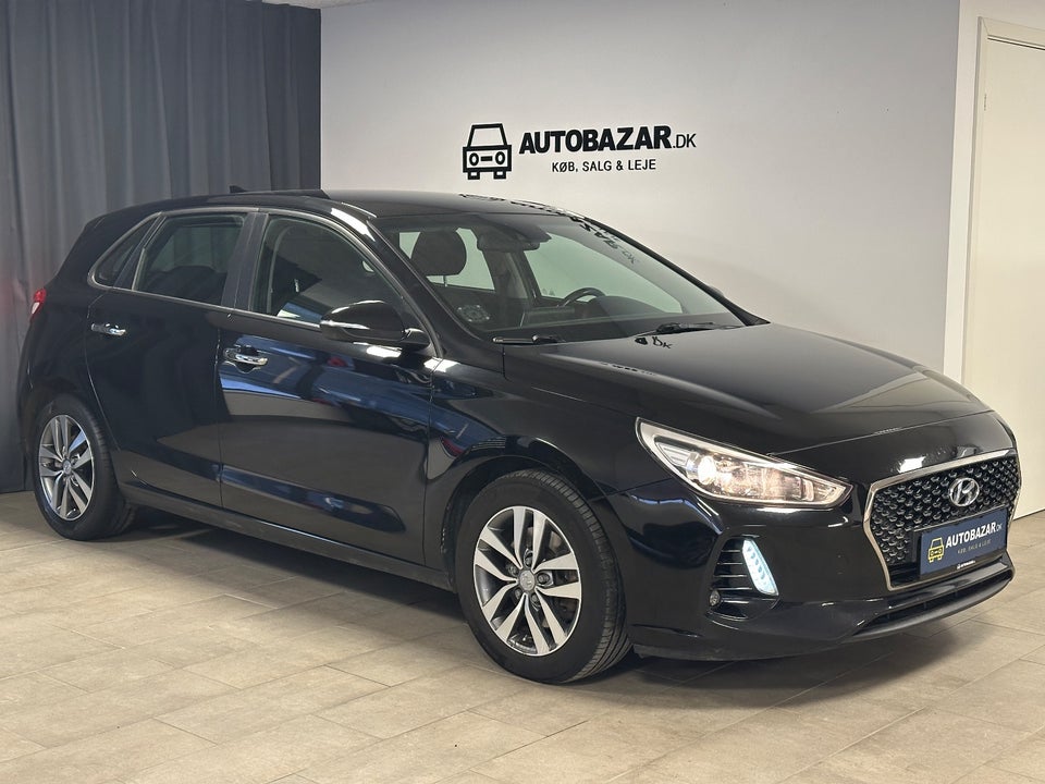 Hyundai i30 1,6 CRDi 110 Premium DCT 5d
