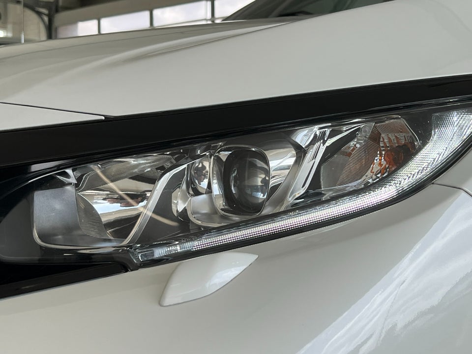 Honda Civic 1,0 VTEC Turbo Elegance CVT 5d