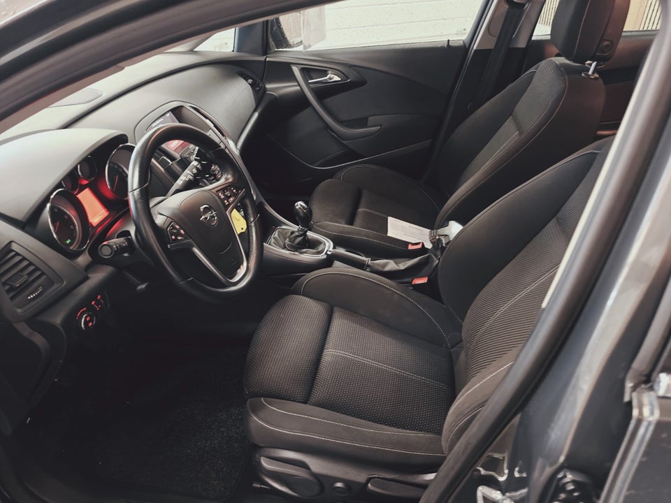 Opel Astra 1,6 CDTi 136 Innovation Sports Tourer 5d