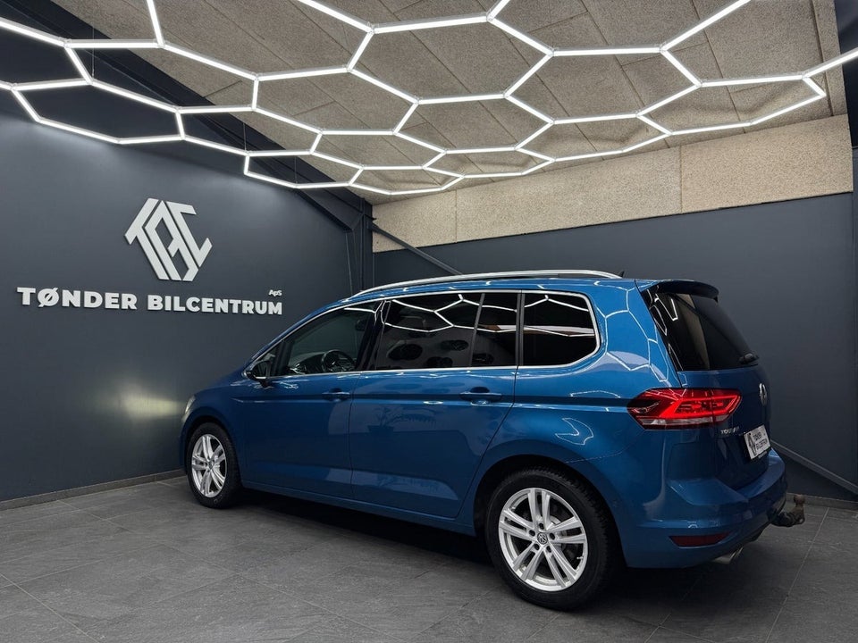 VW Touran 2,0 TDi 190 Highline DSG 7prs 5d