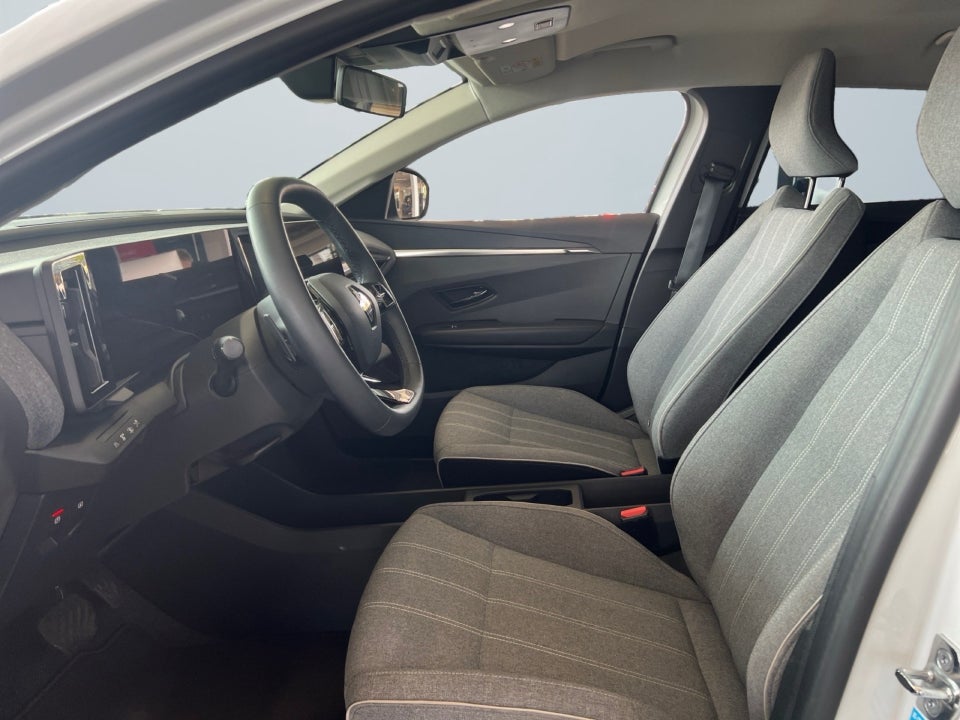 Renault Megane E-Tech 40 Equilibre 5d