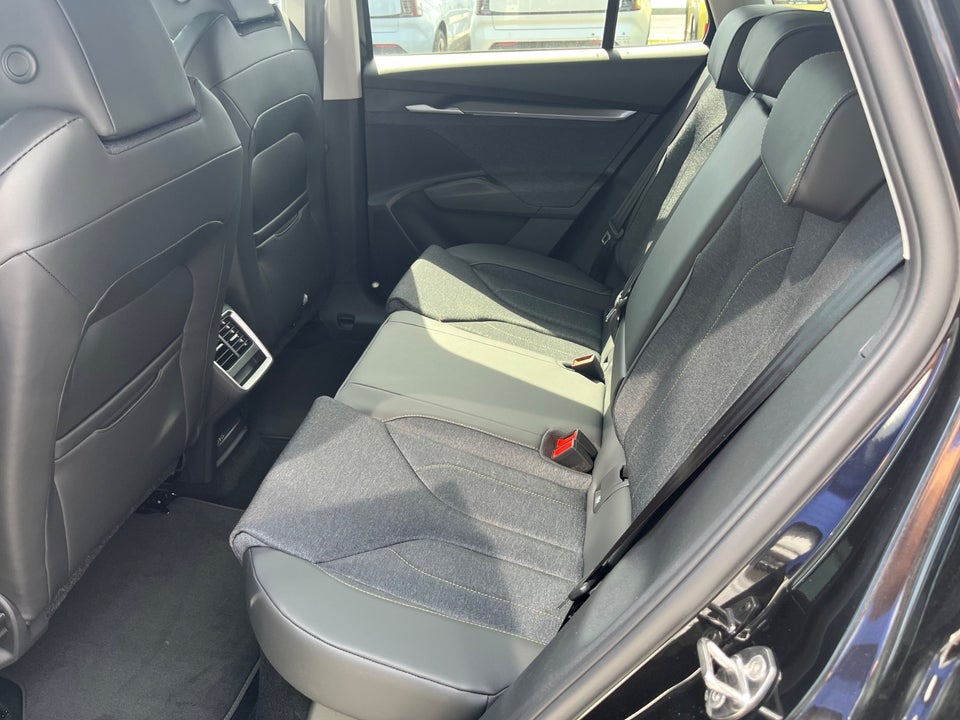 Skoda Elroq 60 iV 5d