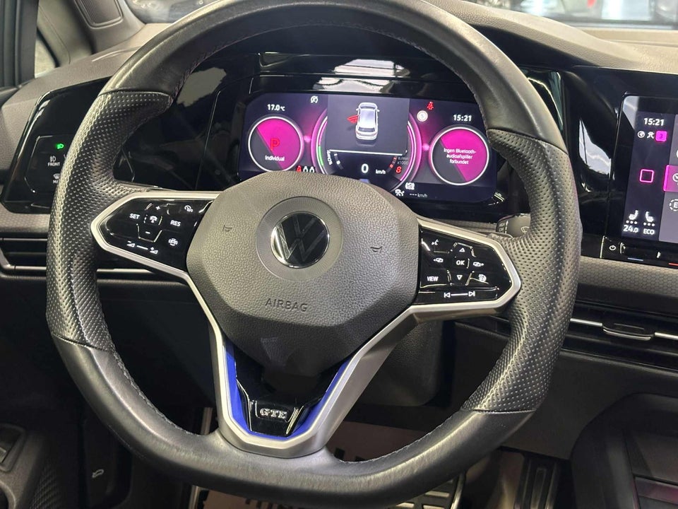 VW Golf VIII 1,4 GTE DSG 5d