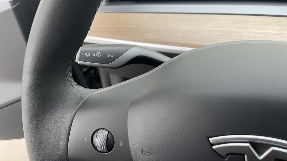 Tesla Model 3 Long Range AWD 4d