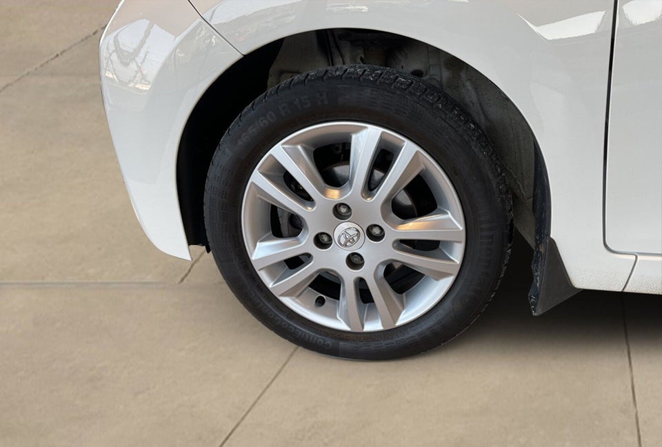 Toyota Aygo 1,0 VVT-i x-play 5d