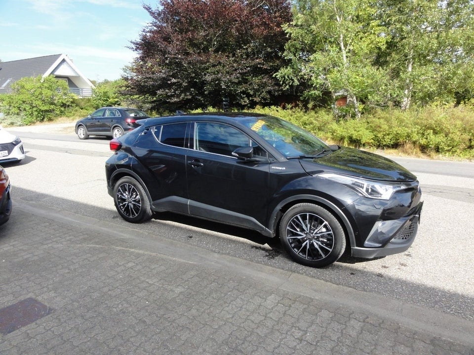 Toyota C-HR 1,8 Hybrid C-ULT CVT 5d