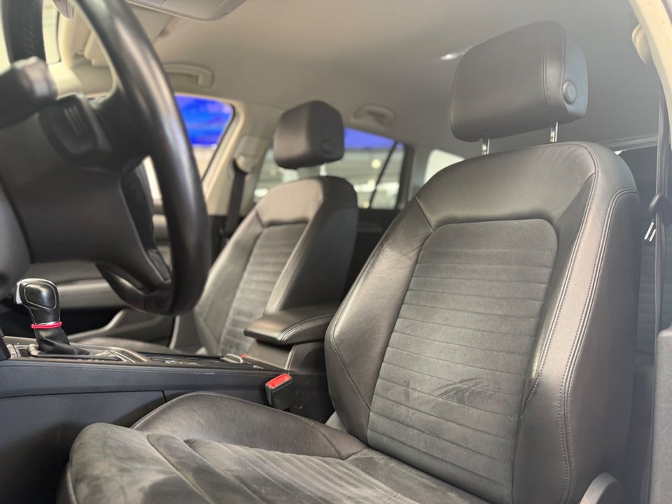 VW Passat 2,0 TDi 240 Highline Variant DSG 4Motion 5d