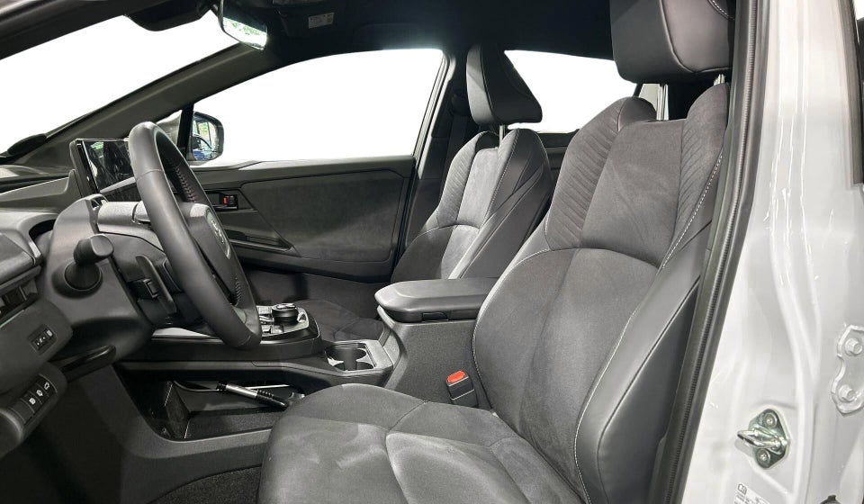 Toyota C-HR+ 77 Executive AWD 5d
