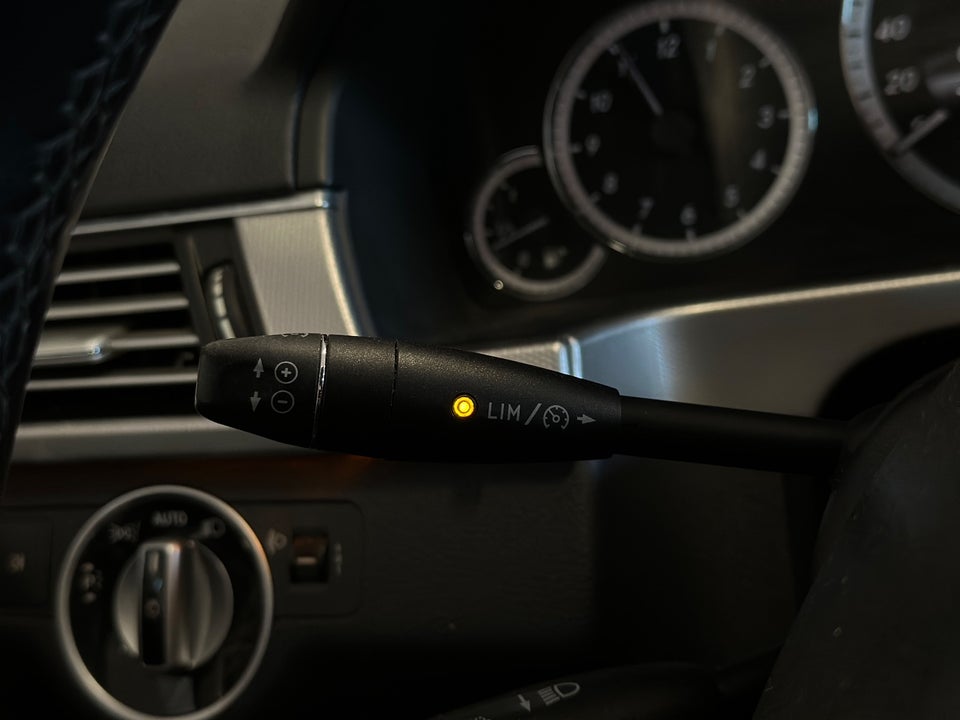 Mercedes E200 2,2 CDi stc. aut. BE 5d