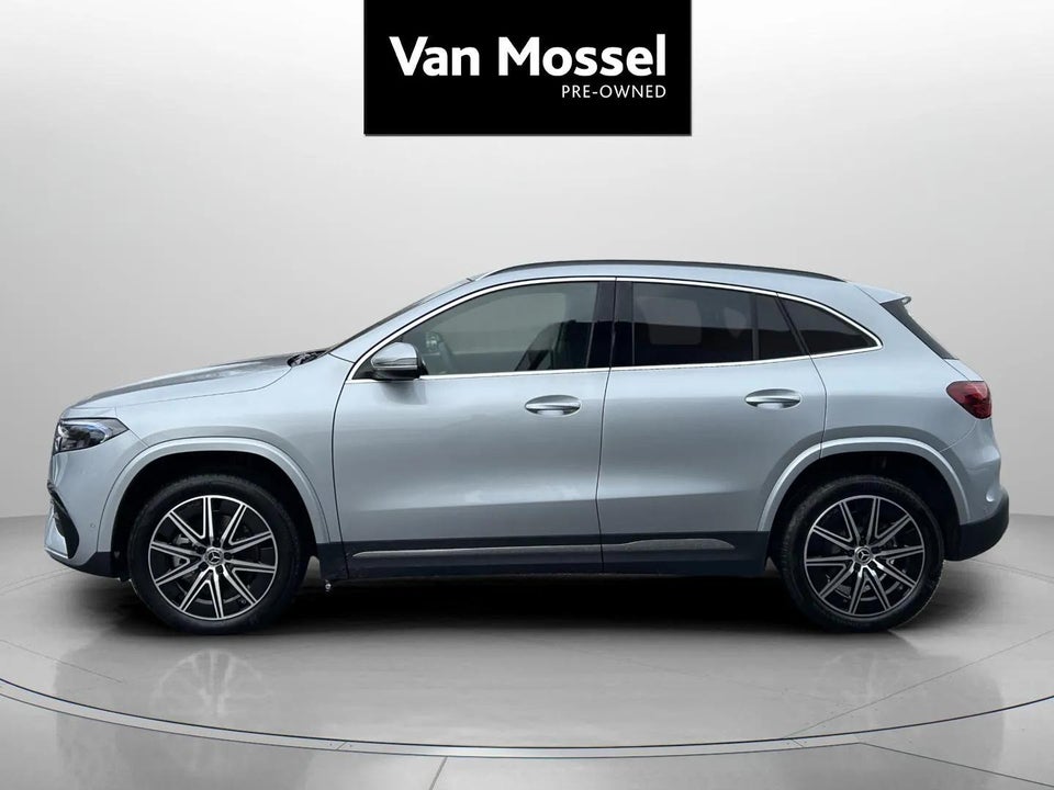 Mercedes EQA300 AMG Line 4Matic 5d