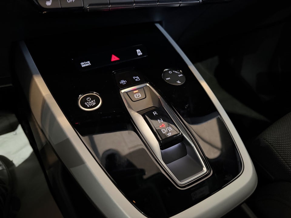 Audi Q4 e-tron 40 Advanced 5d