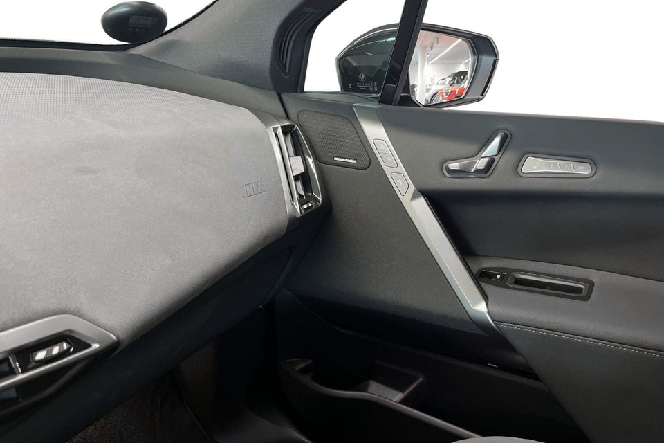 BMW iX xDrive60 Fully Charged 5d