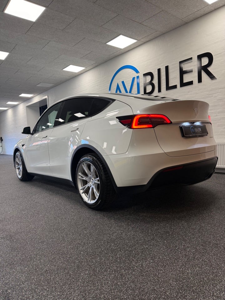 Tesla Model Y Long Range AWD 5d