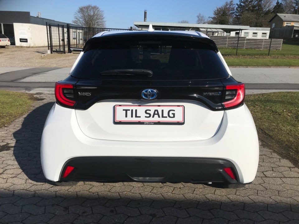 Toyota Yaris 1,5 Hybrid H3 Vision e-CVT 5d