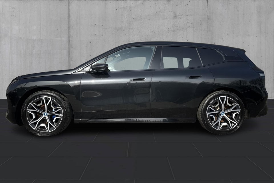 BMW iX xDrive40 Supercharged 5d