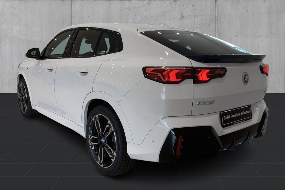 BMW iX2 xDrive30 M-Sport 5d