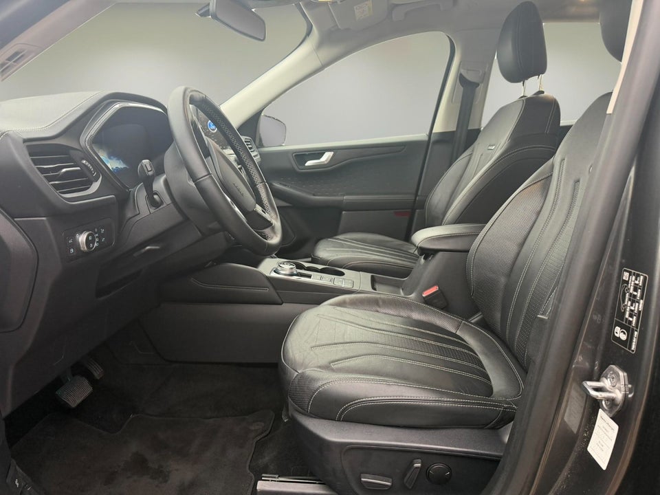 Ford Kuga 2,5 PHEV Vignale CVT 5d