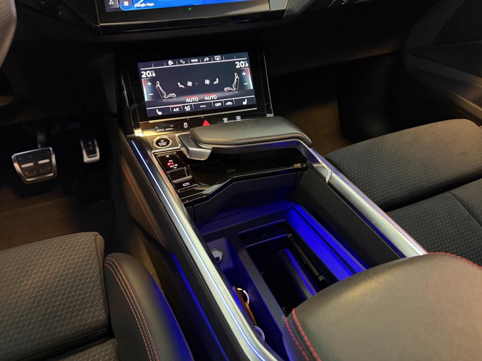Audi Q8 e-tron 55 S-line quattro 5d