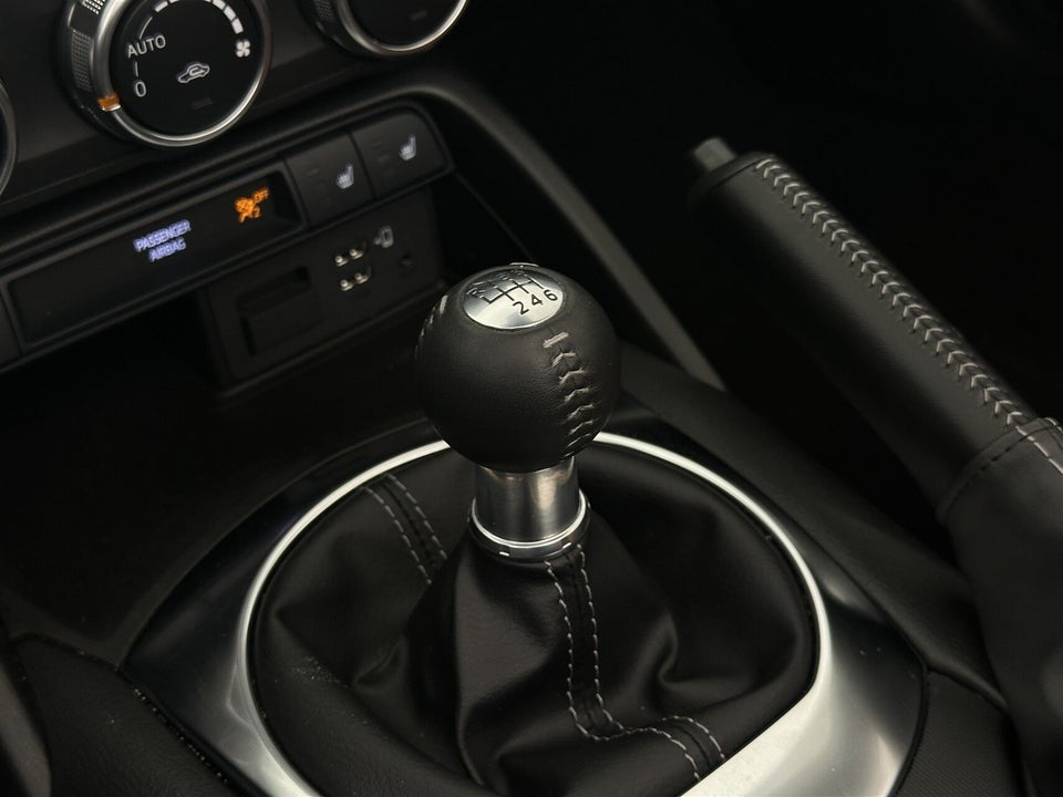 Mazda MX-5 2,0 SkyActiv-G 184 Roadster Cosmo 2d