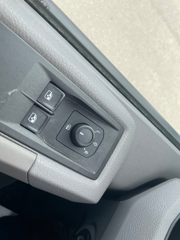 VW Crafter 35 2,0 TDi 177 Kassevogn L3H2