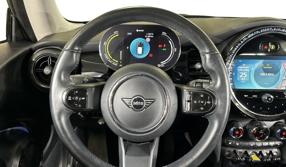 MINI Cooper SE Camden Edition 3d