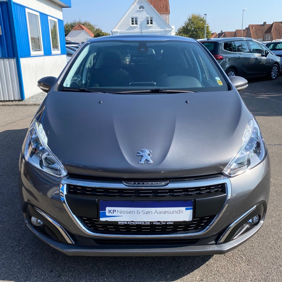 Peugeot 208 1,5 BlueHDi 100 Infinity Sky 5d