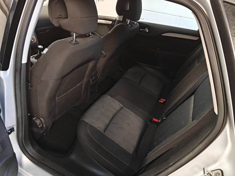 Citroën C4 1,6 e-HDi 115 Seduction 5d