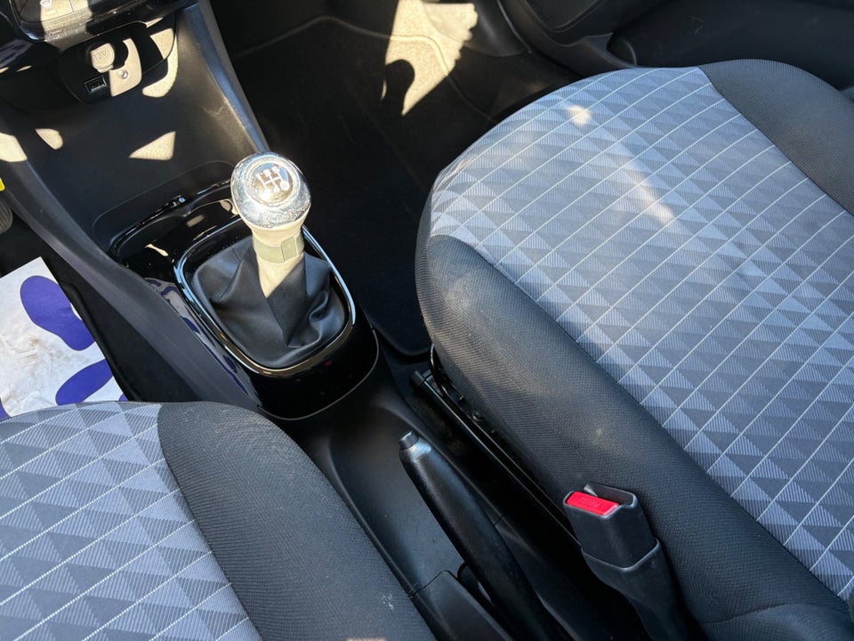 Peugeot 108 1,0 e-VTi 72 Allure+ 5d