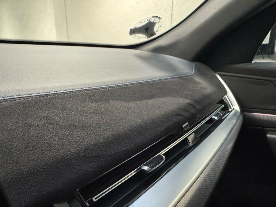 BMW iX2 eDrive20 M-Sport Premium 5d